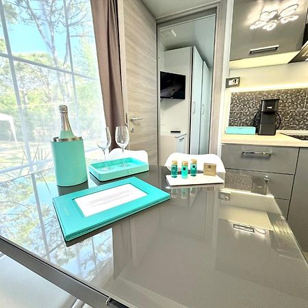 Luxury Caravan At Union Lido Cavallino-Treporti Exteriör bild