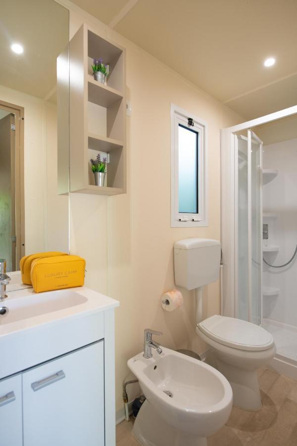 Luxury Caravan At Union Lido Cavallino-Treporti Exteriör bild