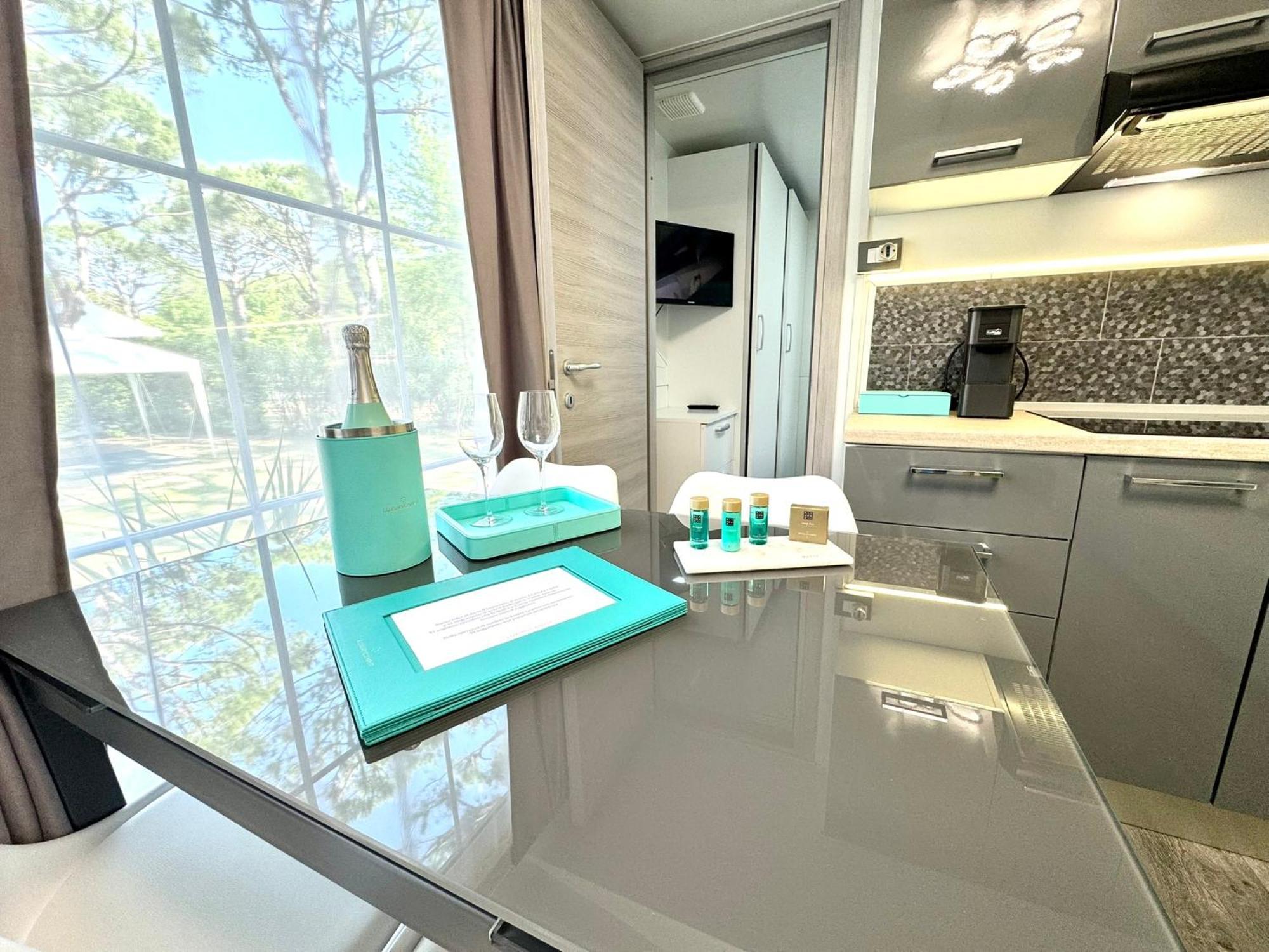 Luxury Caravan At Union Lido Cavallino-Treporti Exteriör bild