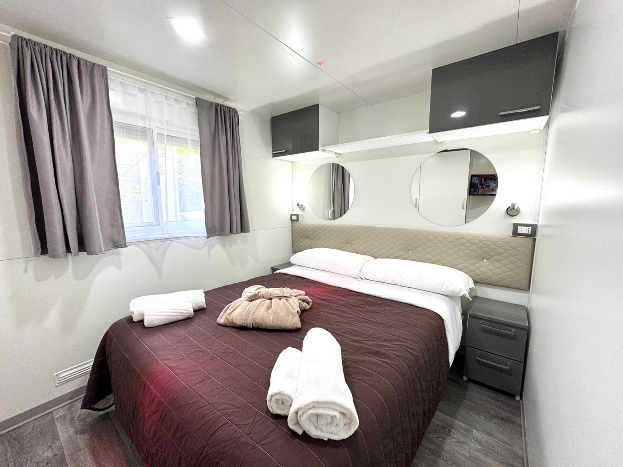 Luxury Caravan At Union Lido Cavallino-Treporti Exteriör bild