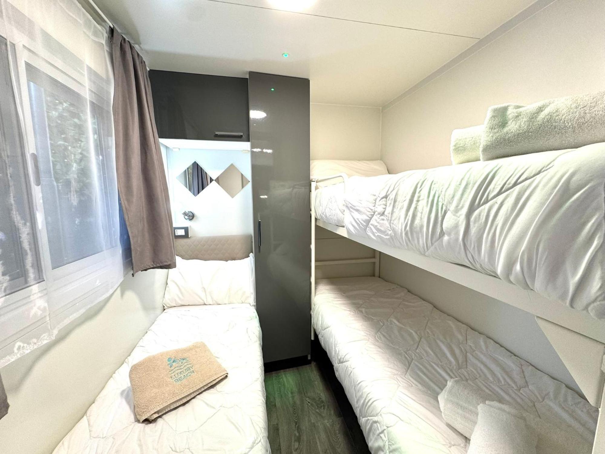 Luxury Caravan At Union Lido Cavallino-Treporti Exteriör bild